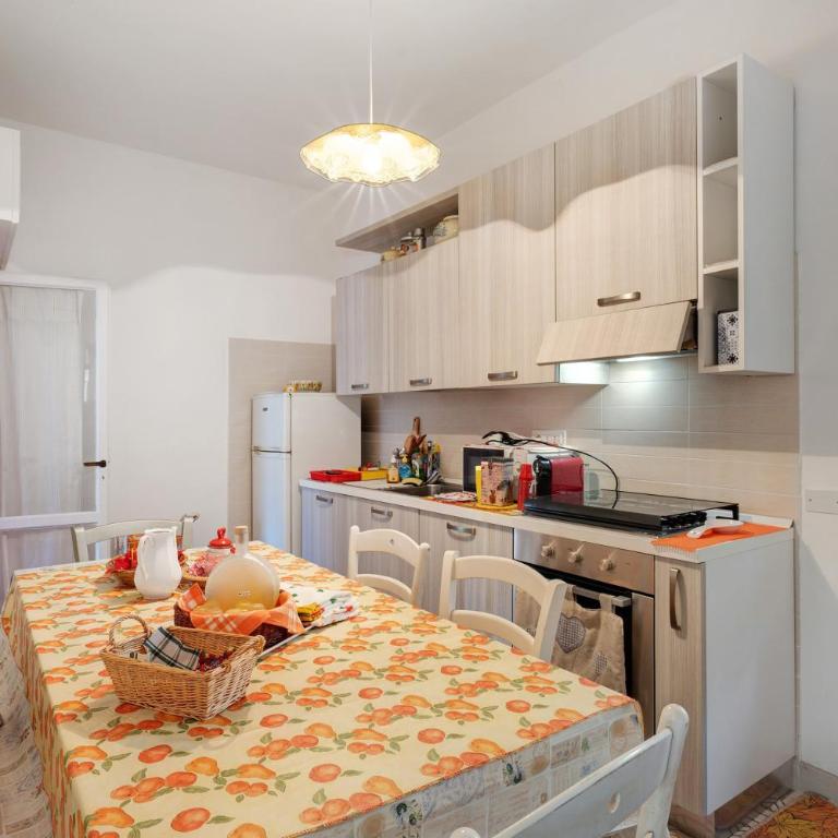 Roses House - Appartamento con 1 Camera da Letto e Vista Giardino - 11