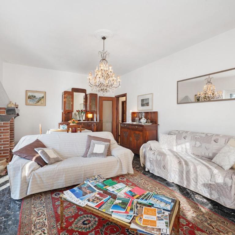 Roses House - Appartamento con 1 Camera da Letto e Vista Giardino - 3