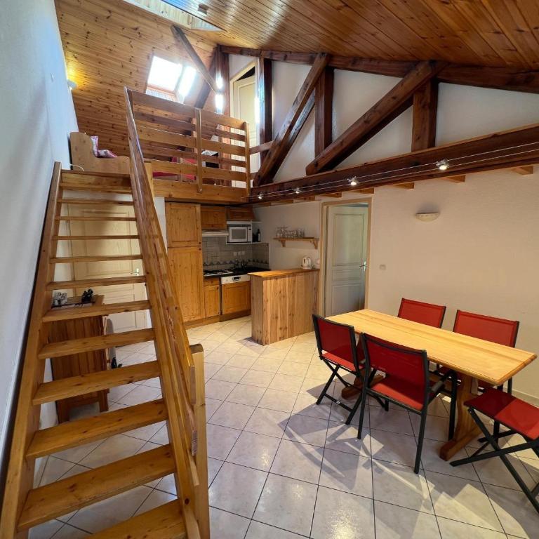 Charmant Duplex Pied De Pistes - Appartement 2 Chambres avec Vue sur la Montagne - 2