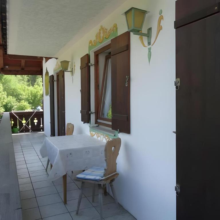 Ferienwohnung Zugspitze - Appartamento Deluxe con 2 Camere da Letto e Vista Giardino - 8