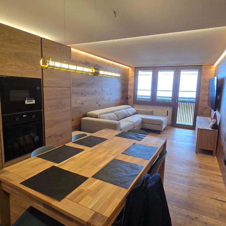 Campiglio Appartamento des Alpes - Appartamento Deluxe con 2 Camere da Letto e Balcone - 2