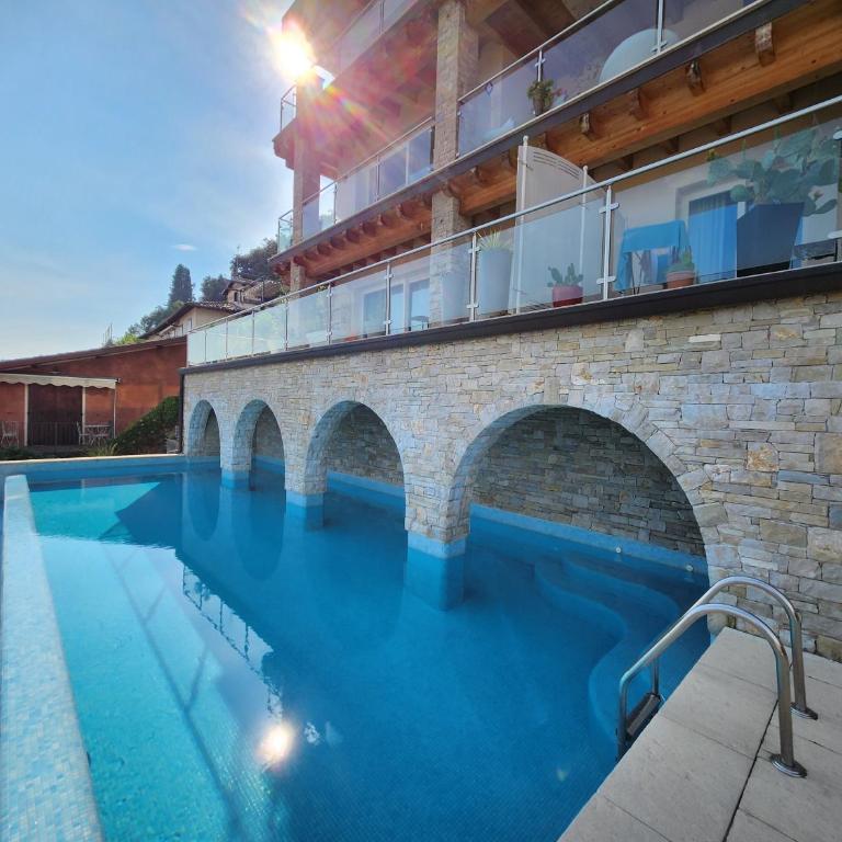 Alba Lake View Apartment Pool - Appartamento Deluxe con 2 Camere da Letto e Balcone - 28