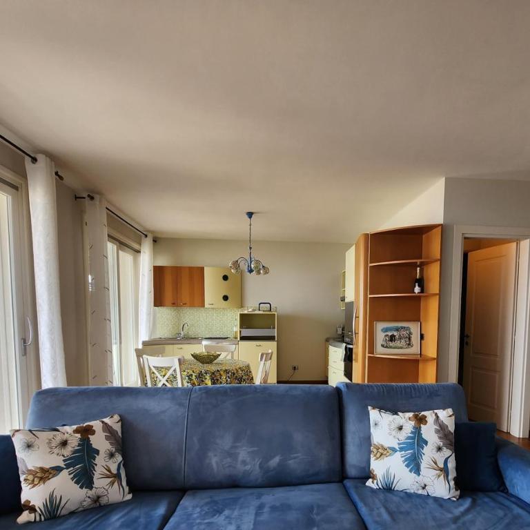 Alba Lake View Apartment Pool - Appartamento Deluxe con 2 Camere da Letto e Balcone - 6