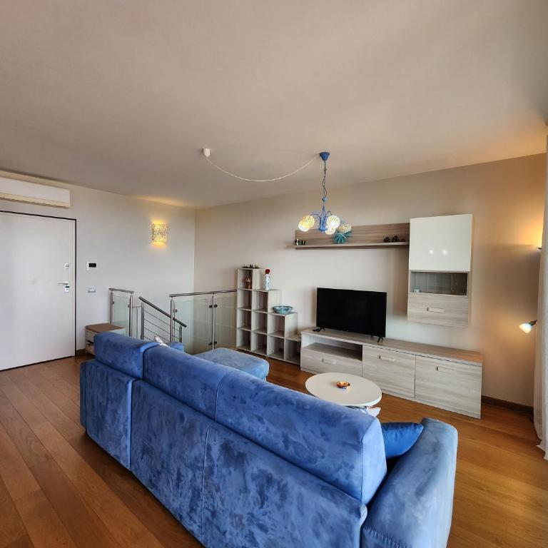 Alba Lake View Apartment Pool - Appartamento Deluxe con 2 Camere da Letto e Balcone - 5