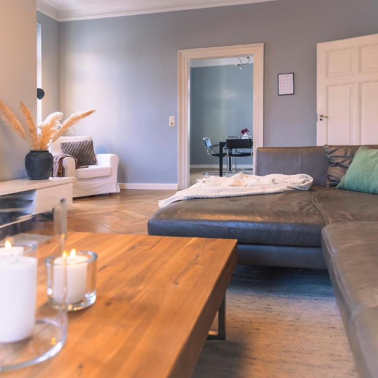 Ferienwohnung am Schlossplatz - Deluxe-Apartment mit 2 Schlafzimmern und Gartenblick - 21