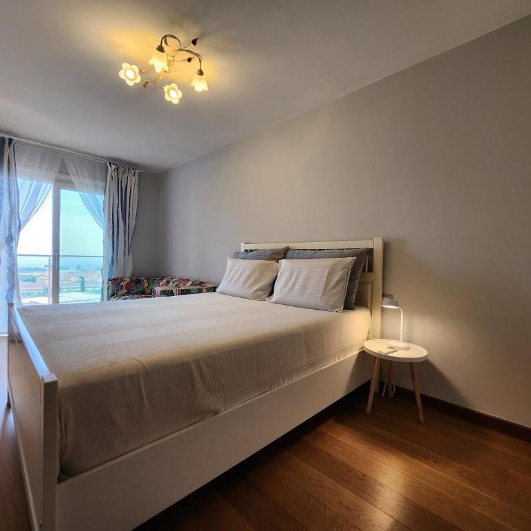 Alba Lake View Apartment Pool - Appartamento Deluxe con 2 Camere da Letto e Balcone - 19