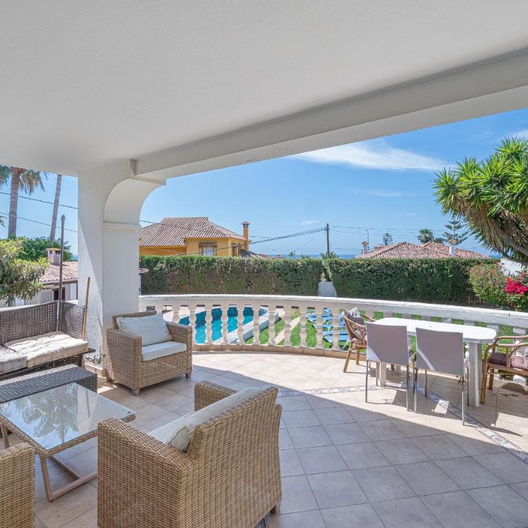 Marbella Villa - 16 Persons - - Villa con vistas al mar - 9