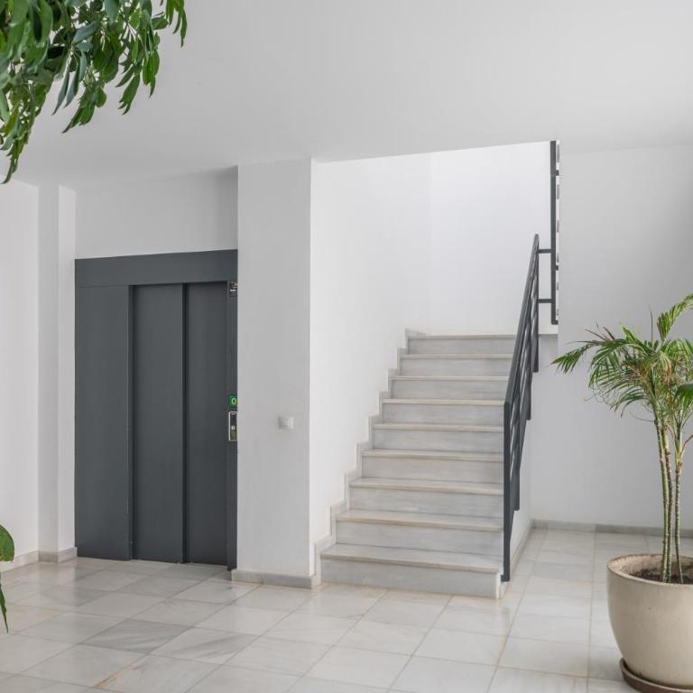 Bienvenida - solo familias - Apartamento con terraza - 21