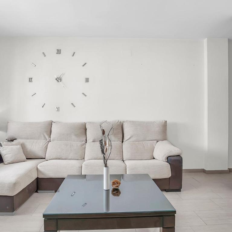 Apartamento Aryan - sólo familias - Apartamento Superior con vistas a la ciudad - 2