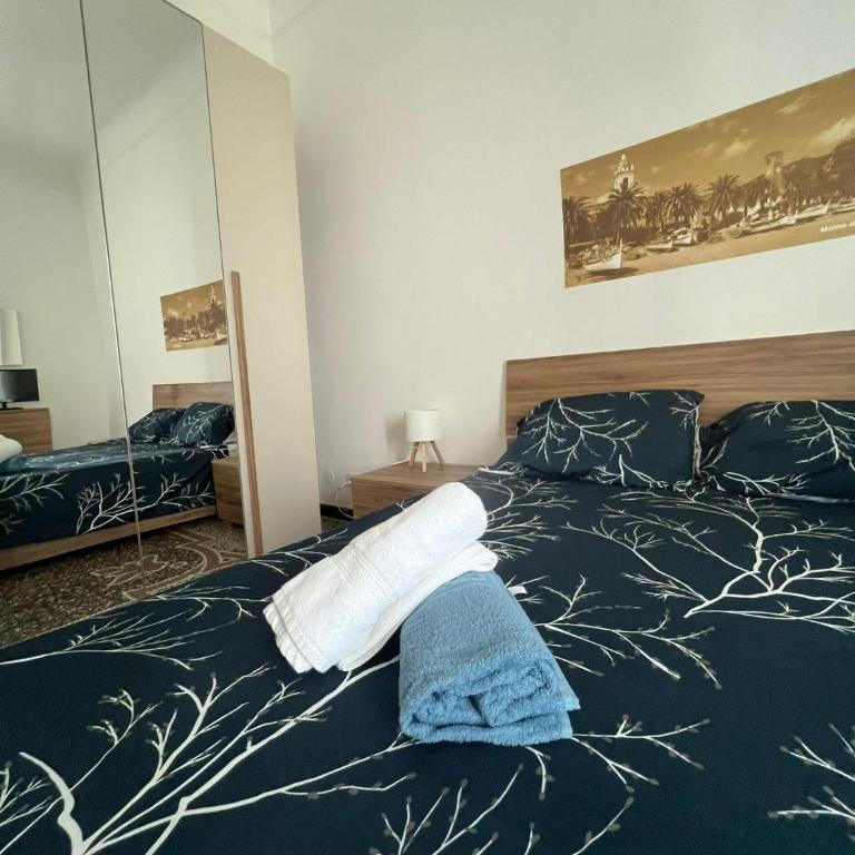 Mary's House - Three-Bedroom Premium Apartment with Balcony - 6