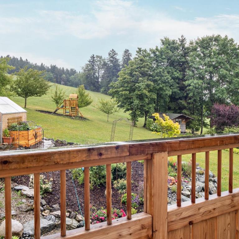Allpano Pension und Ferienwohnungen - Deluxe-Apartment mit 2 Schlafzimmern und Gartenblick - 22