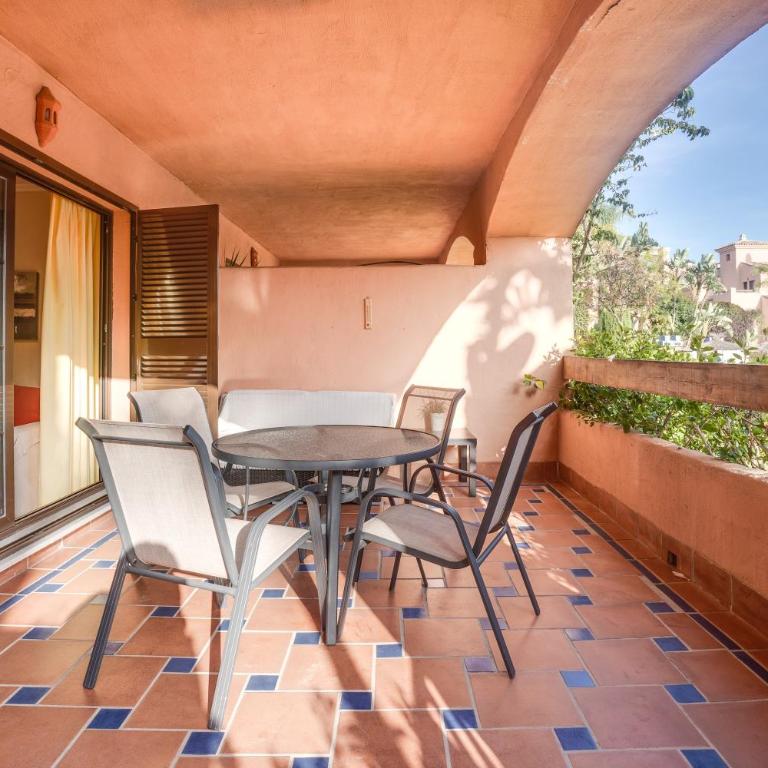 Apartamento entre Estepona-marbella - Apartamento Deluxe de 2 dormitorios con vistas al jardín - 6