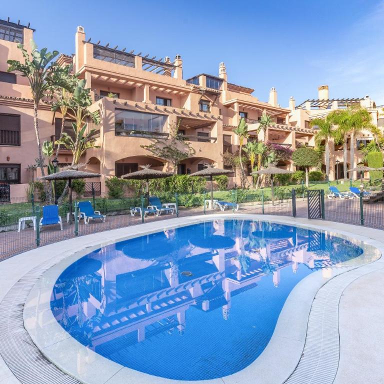 Apartamento entre Estepona-marbella - Apartamento Deluxe de 2 dormitorios con vistas al jardín - 3