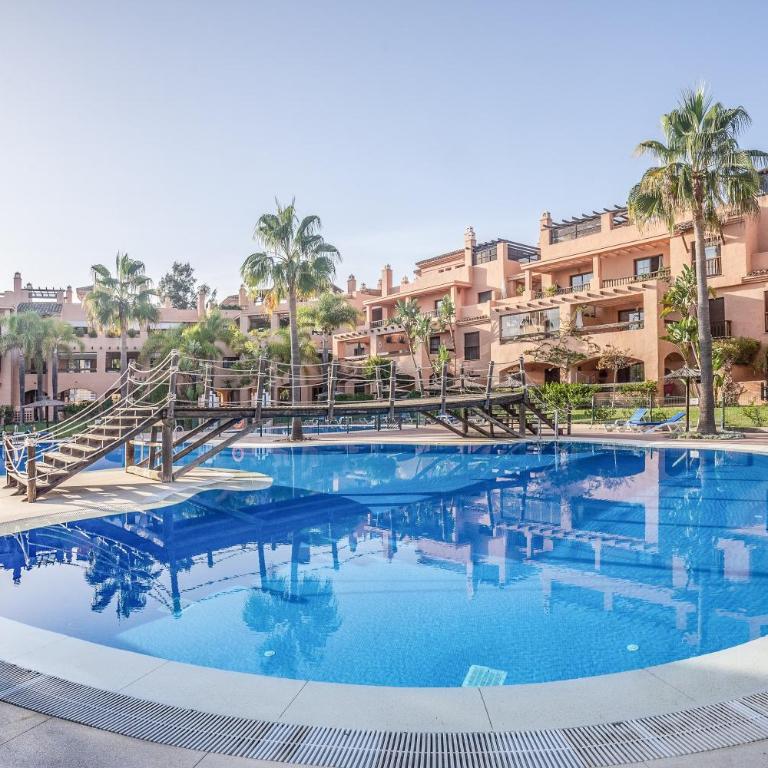 Apartamento entre Estepona-marbella - Apartamento Deluxe de 2 dormitorios con vistas al jardín - 4