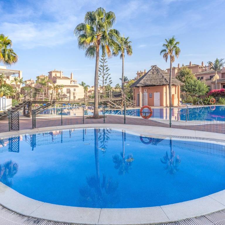 Apartamento entre Estepona-marbella - Apartamento Deluxe de 2 dormitorios con vistas al jardín - 2