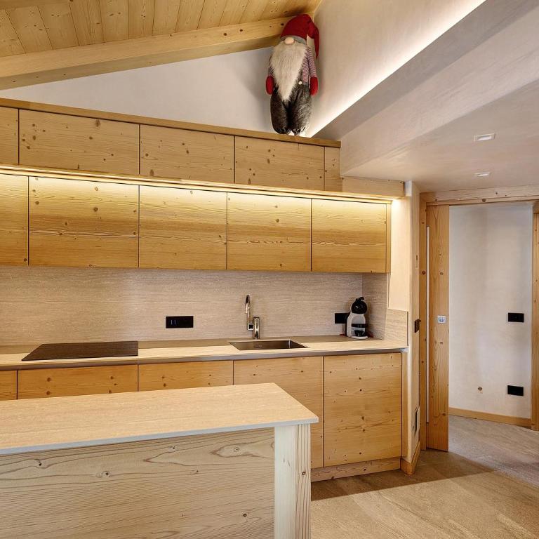 Appartamento Alpino - Three-Bedroom Premium Apartment with Balcony - 6
