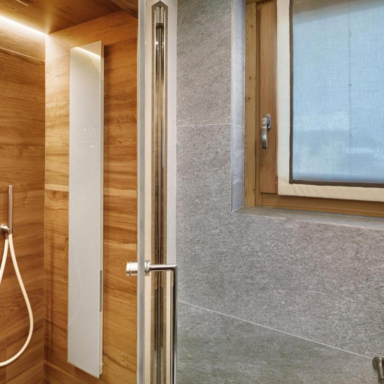 Appartamento Alpino - Three-Bedroom Premium Apartment with Balcony - 25