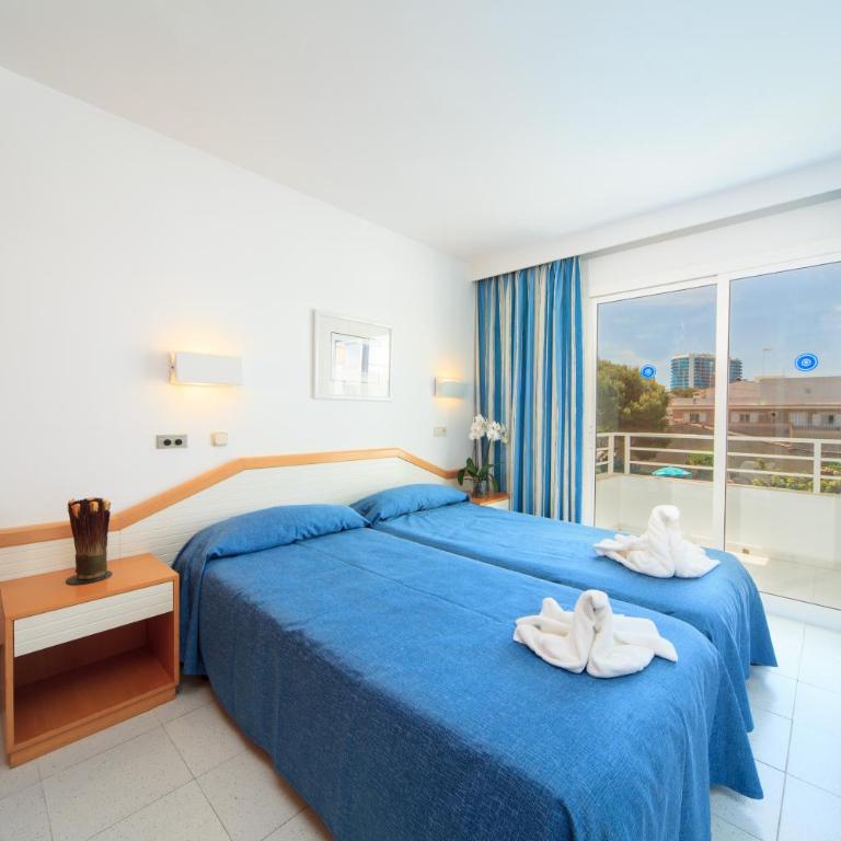 Apartamento Via Alemanya Standard A - Quadruple Room with Balcony - 7