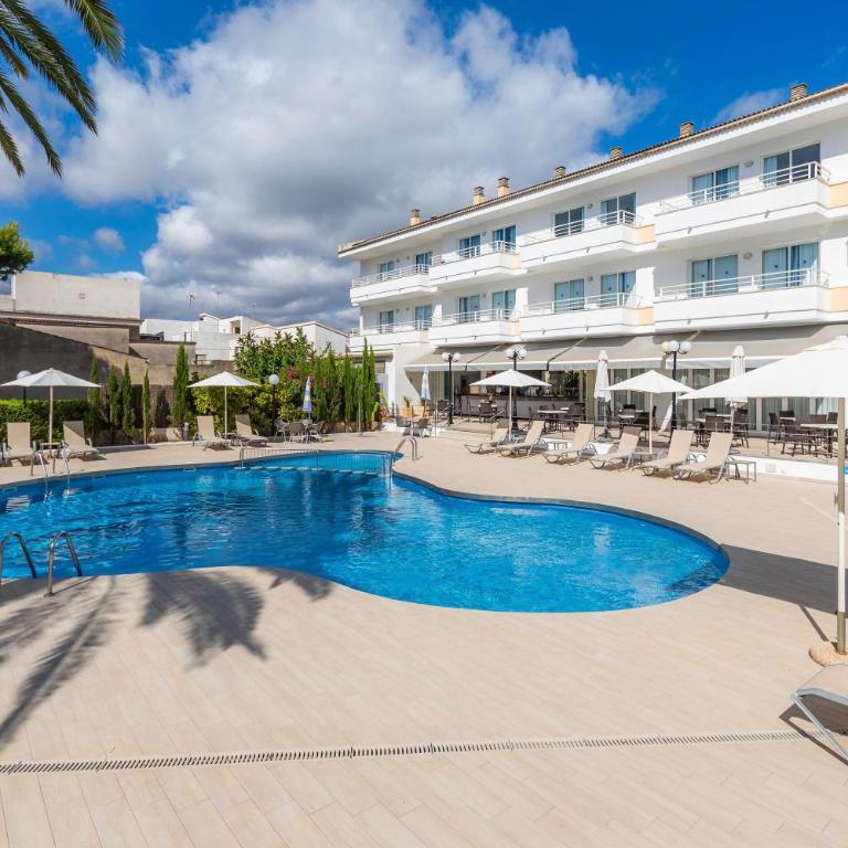 Apartamento Via Alemanya Standard A - Quadruple Room with Balcony - 3