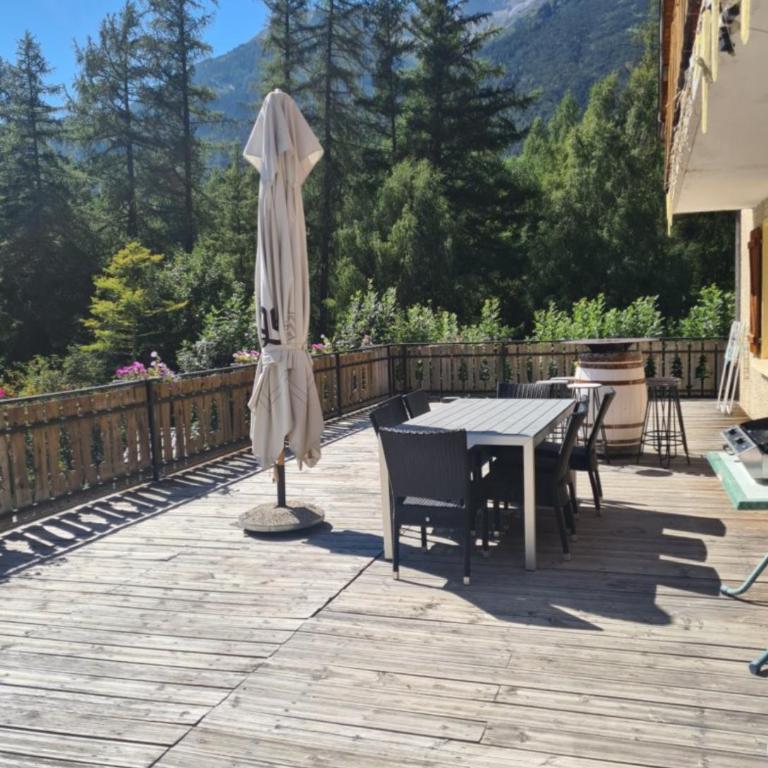 Gîte Le Cembro 6 personnes - Appartement 3 Chambres Premium avec Balcon - 11