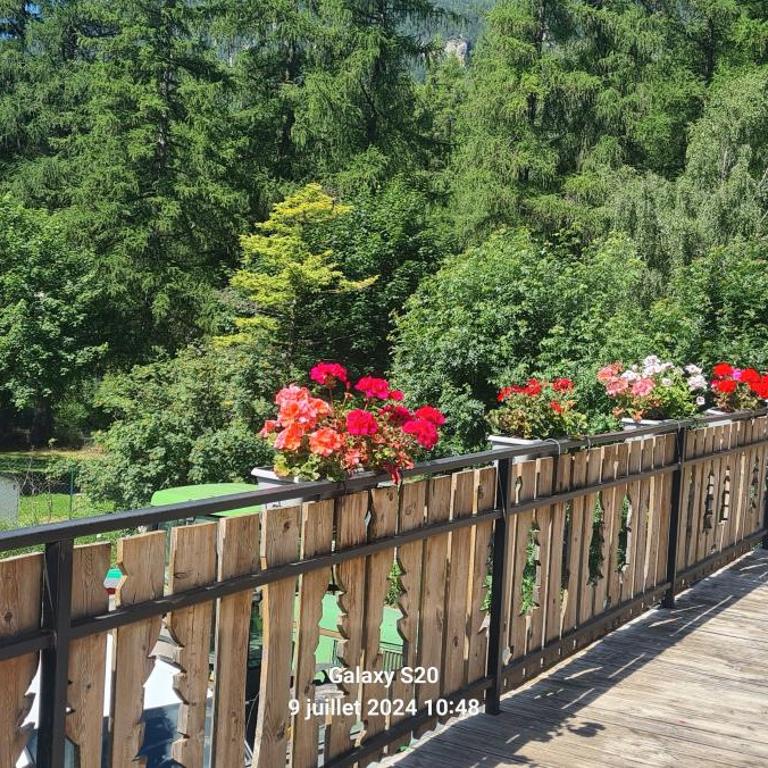 Gîte Le Cembro 6 personnes - Appartement 3 Chambres Premium avec Balcon - 24