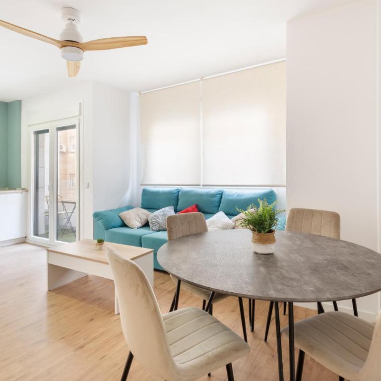 Alojamiento Entero En Aguilas - Apartamento Premium de 3 dormitorios con balcón - 4