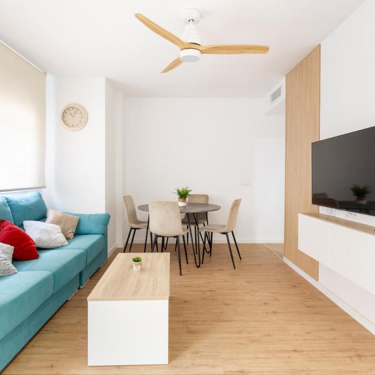 Alojamiento Entero En Aguilas - Apartamento Premium de 3 dormitorios con balcón - 1