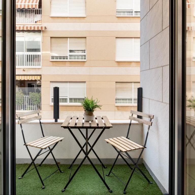 Alojamiento Entero En Aguilas - Apartamento Premium de 3 dormitorios con balcón - 2