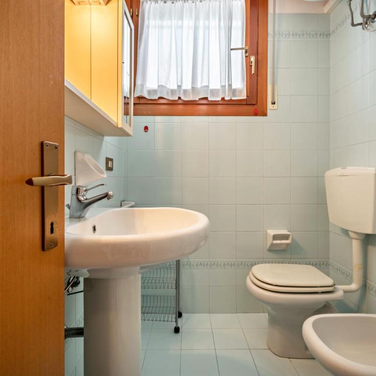 Appartamento Passeggiata al Mare - Appartamento Deluxe con 2 Camere da Letto e Vista Giardino - 18