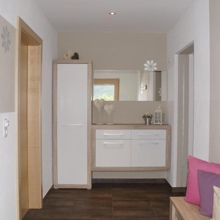 Ferienwohnung Mario - Apartment mit 2 Schlafzimmern und Bergblick - 11