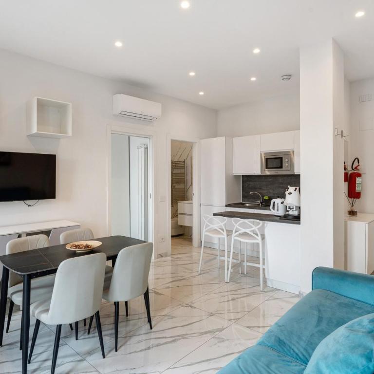 Luxury Apartments Napoli Lungomare - Appartamento Superior con 1 Camera da Letto e Balcone - 9