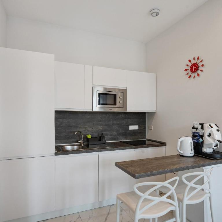 Luxury Apartments Napoli Lungomare - Appartamento Superior con 1 Camera da Letto e Balcone - 10