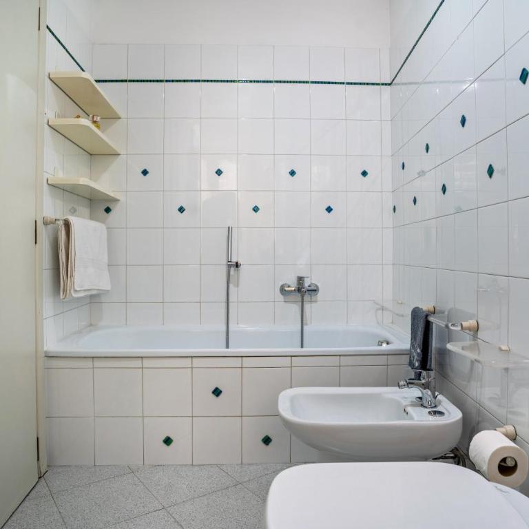 Balconi Rossi Borgo Valsugana - Appartamento Premium con 3 Camere da Letto e Balcone - 23