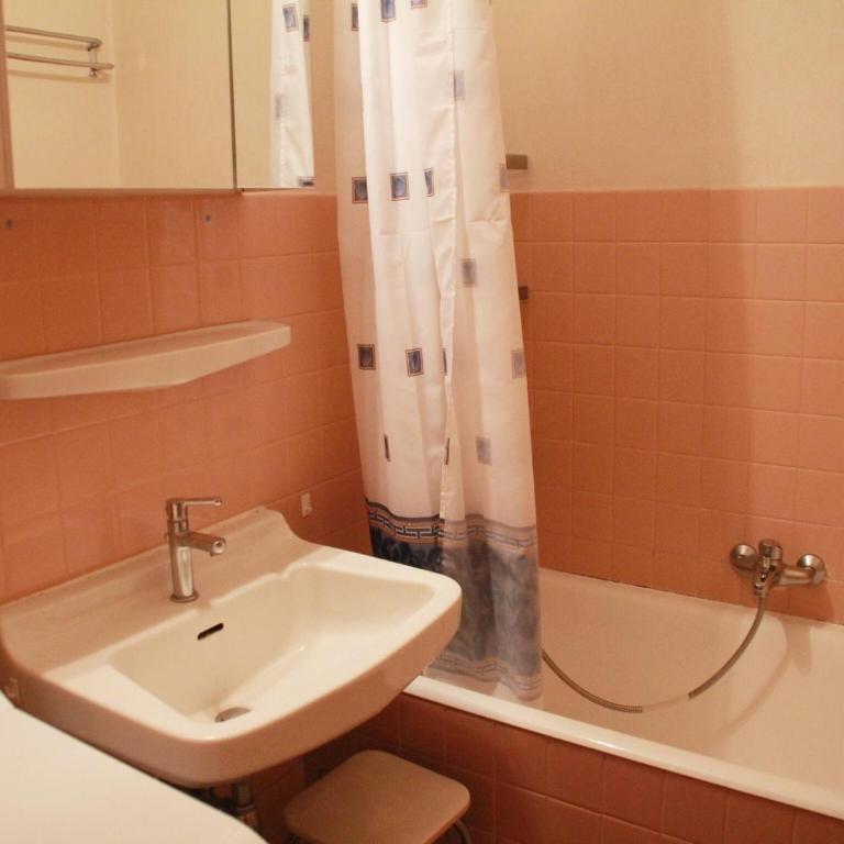 Apartment for 5 people with pool - Appartement 1 Chambre - 6