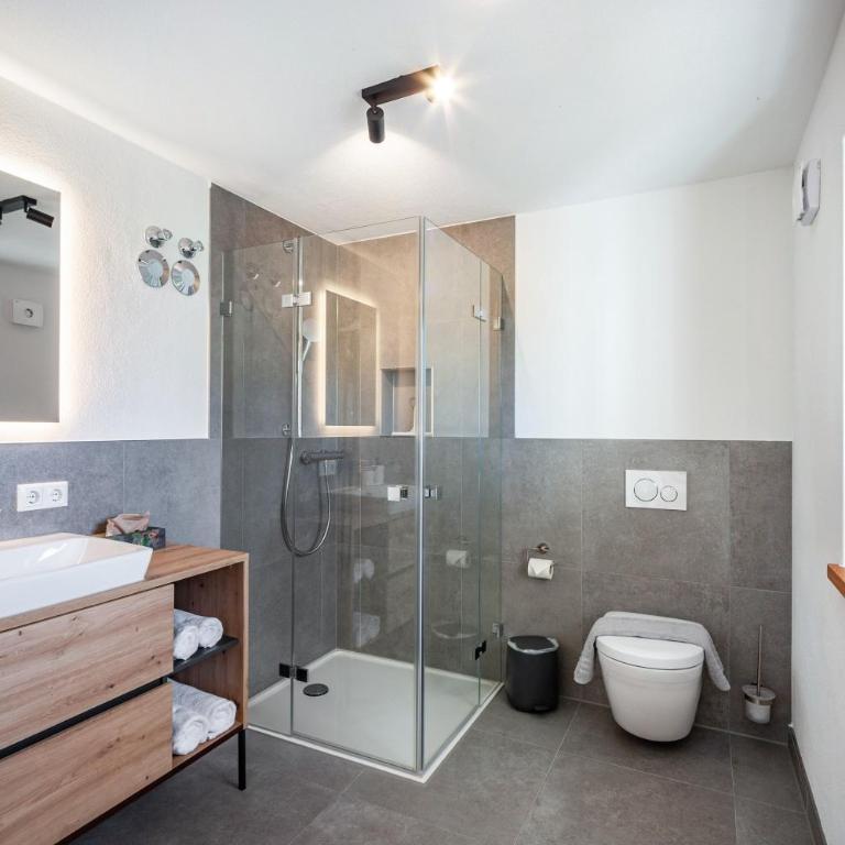Allpano Pension und Ferienwohnungen - Apartment mit 1 Schlafzimmer und Gartenblick - 12