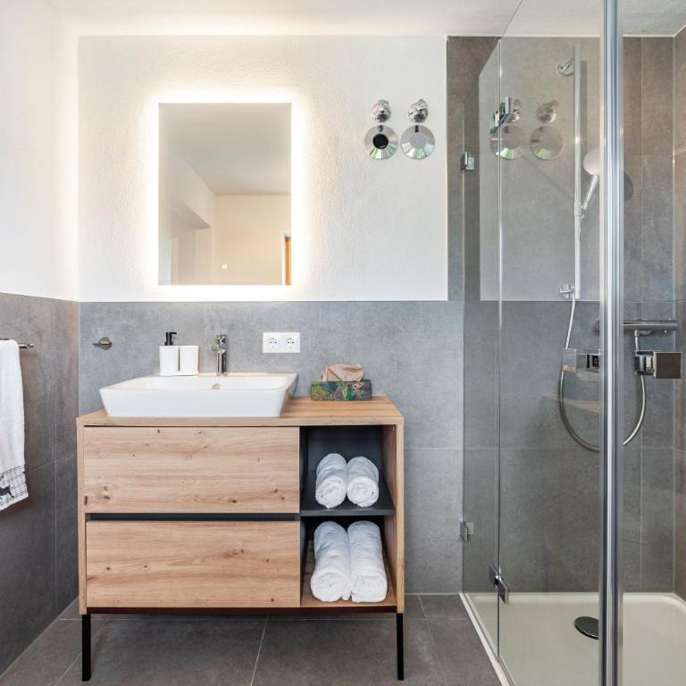 Allpano Pension und Ferienwohnungen - Apartment mit 1 Schlafzimmer und Gartenblick - 13