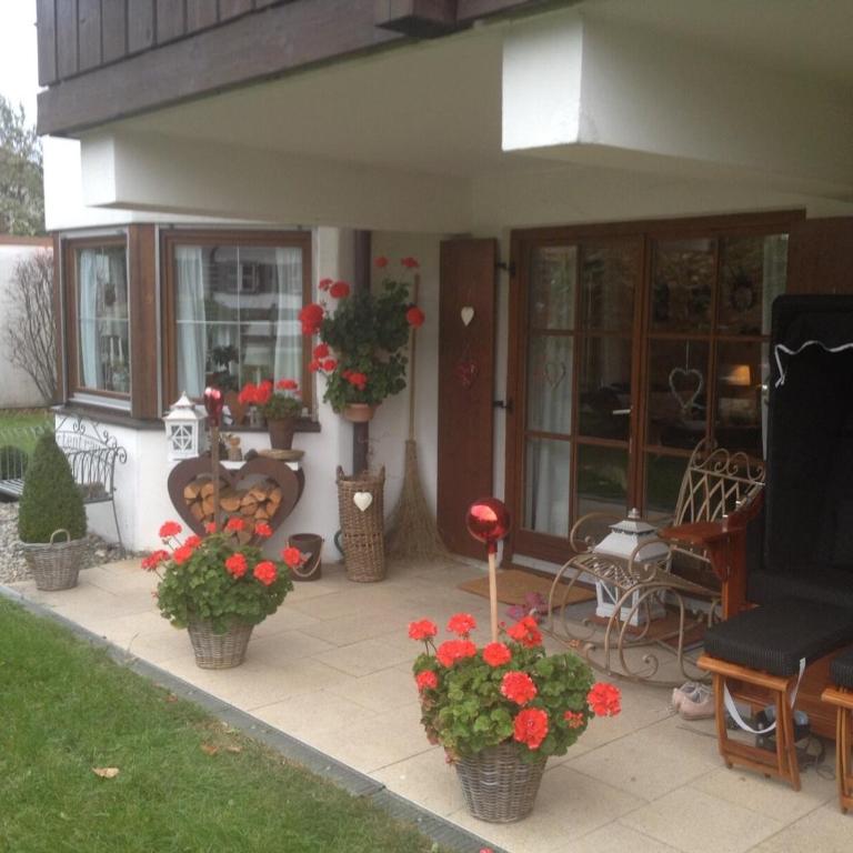 Chaletwohnung Alpenglück - Deluxe-Apartment mit 2 Schlafzimmern und Gartenblick - 10