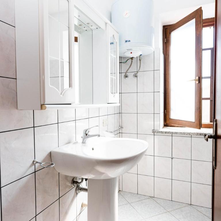 Malamuri 4 sun vacanze - Appartamento Deluxe con 2 Camere da Letto e Vista Giardino - 12
