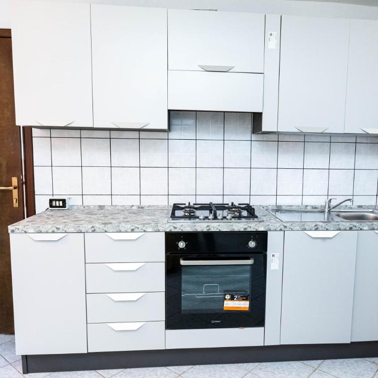Malamuri 4 sun vacanze - Appartamento Deluxe con 2 Camere da Letto e Vista Giardino - 9