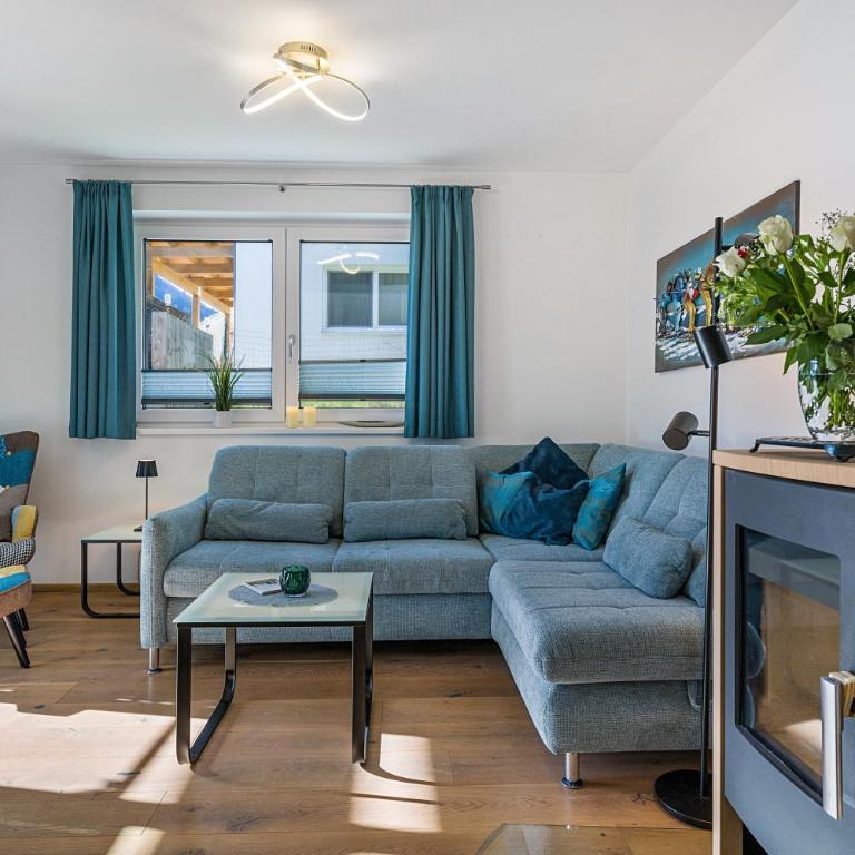 Ferienwohnung Edelstein - Apartment mit 3 Schlafzimmern und Bergblick - 1