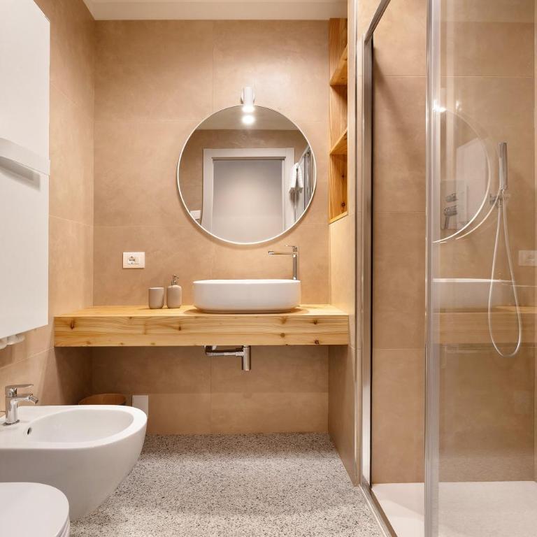 Palazzo Righi - Two-Bedroom Deluxe Apartment with Balcony - 3