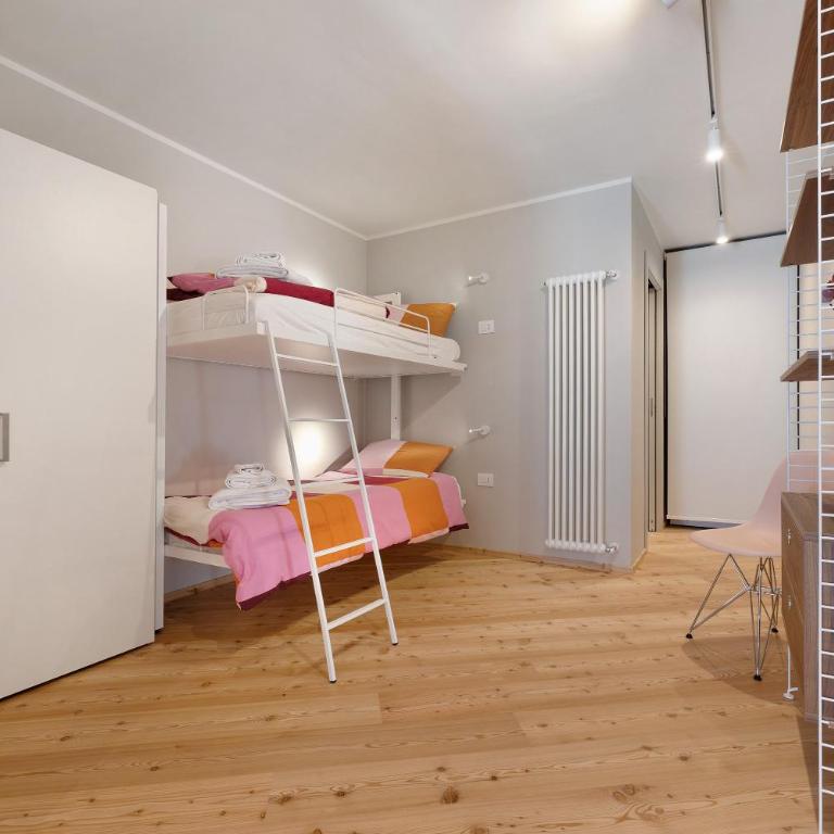 Palazzo Righi - Two-Bedroom Deluxe Apartment with Balcony - 12