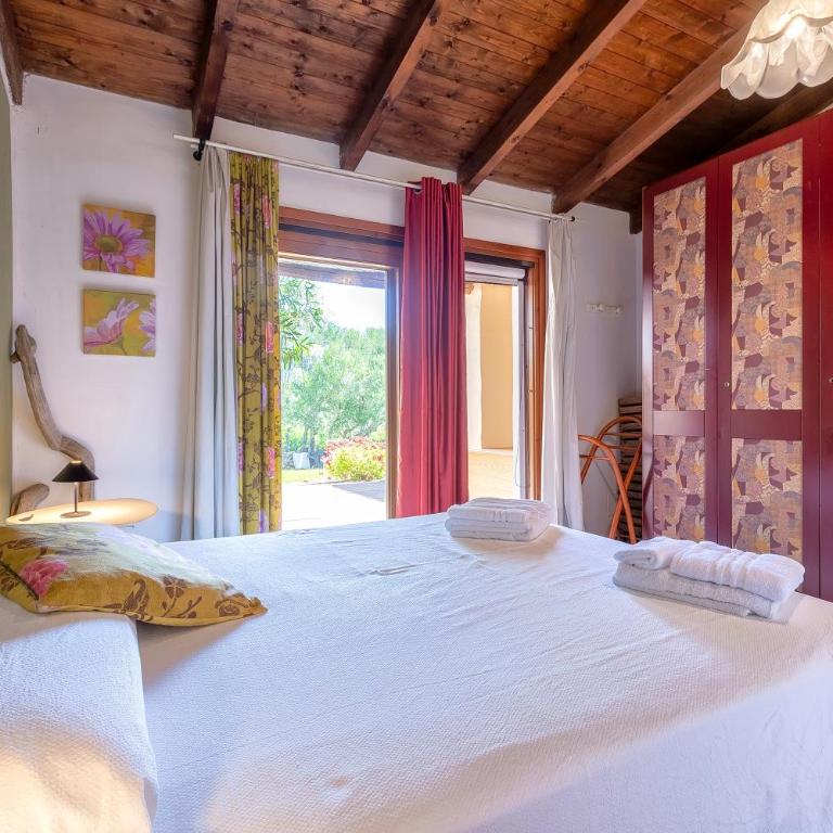 Villa Medit - Two-Bedroom House - 10