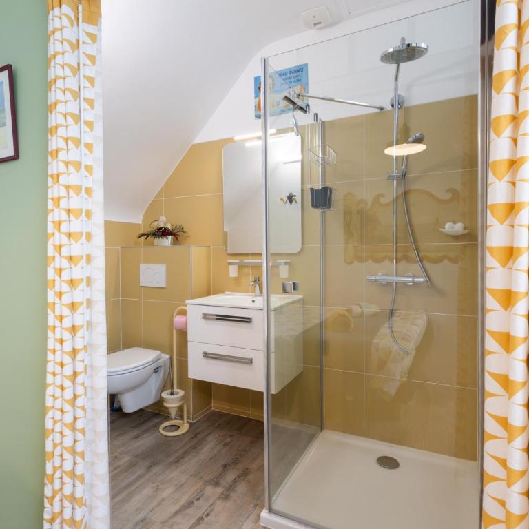 Les coccinelles appartement au port - One-Bedroom Apartment with Garden View - 15