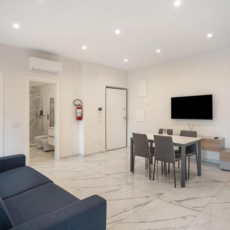 Luxury Apartments Napoli Lungomare - Appartamento Deluxe con 2 Camere da Letto e Balcone - 3