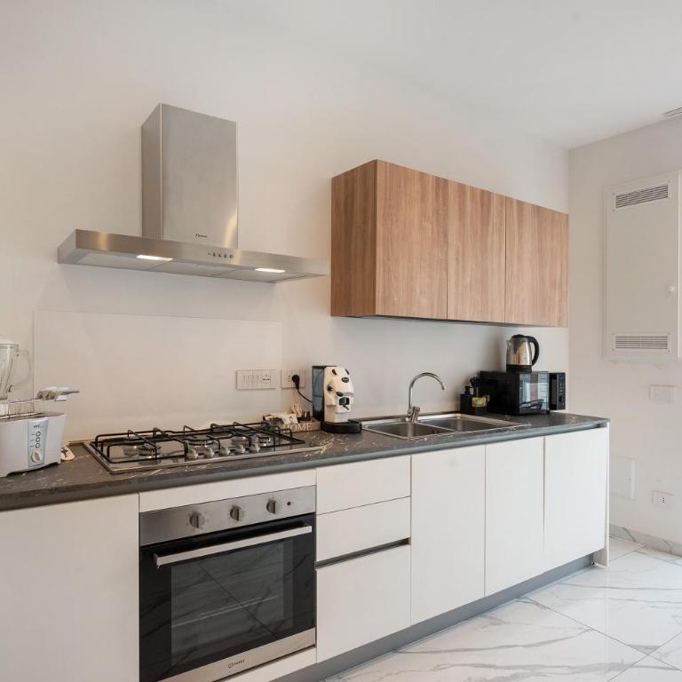 Luxury Apartments Napoli Lungomare - Appartamento Deluxe con 2 Camere da Letto e Balcone - 11