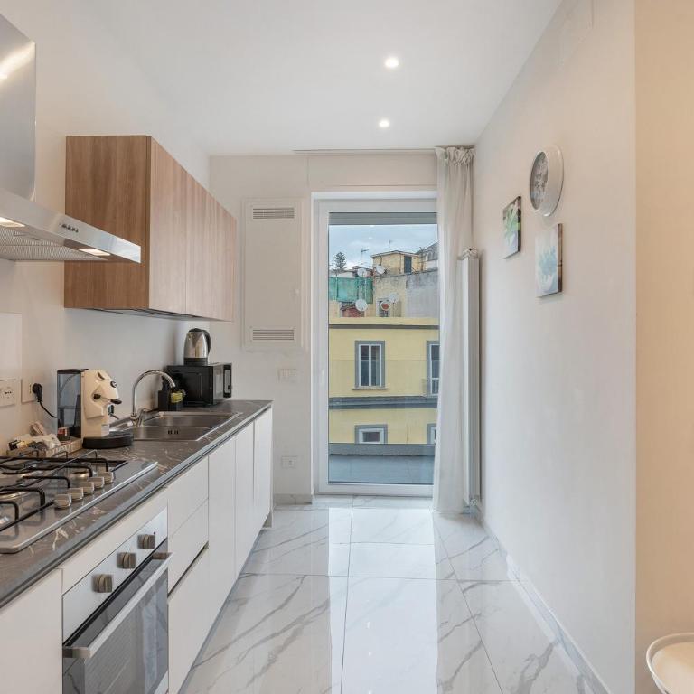 Luxury Apartments Napoli Lungomare - Appartamento Deluxe con 2 Camere da Letto e Balcone - 7