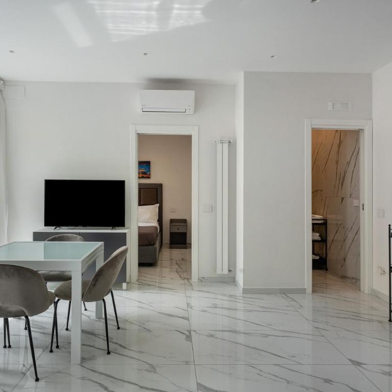 Luxury Apartments Napoli Lungomare - Appartamento Superior con 1 Camera da Letto e Balcone - 6
