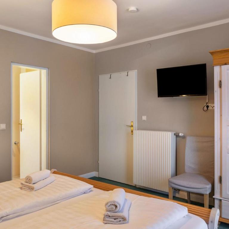 Chalet Sonneck - Seefeld - Standard Zimmer mit Queensize-Bett - 7