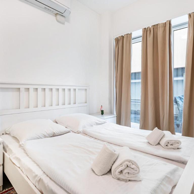 Aldars Urban Trio Suite Nr. 9 - Apartment mit Terrasse - 1